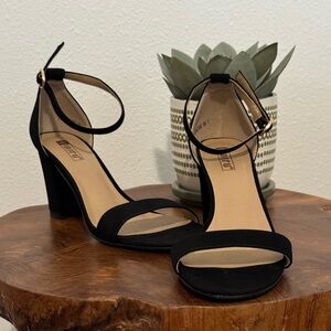 Black block heel